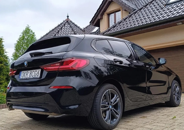 BMW Seria 1 cena 122000 przebieg: 14000, rok produkcji 2021 z Krapkowice małe 191